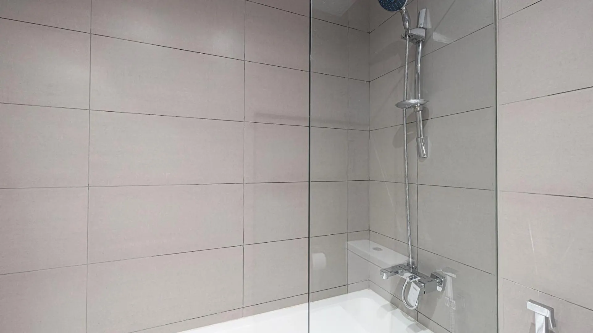 Ash & Lux By Bluecloud Holidays Sharjah 0*,  United Arab Emirates