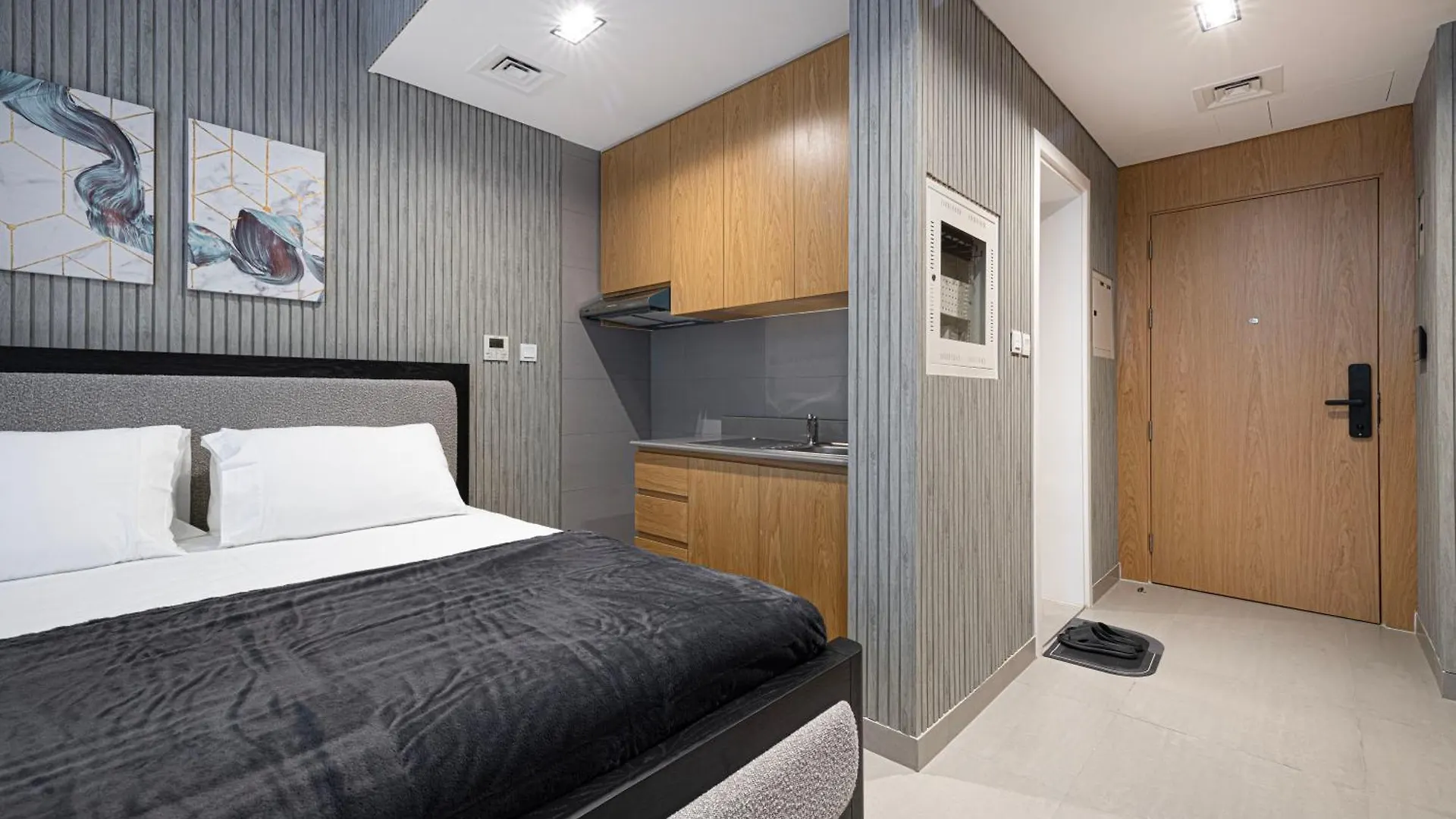 Ash & Lux By Bluecloud Holidays Sharjah Apartment